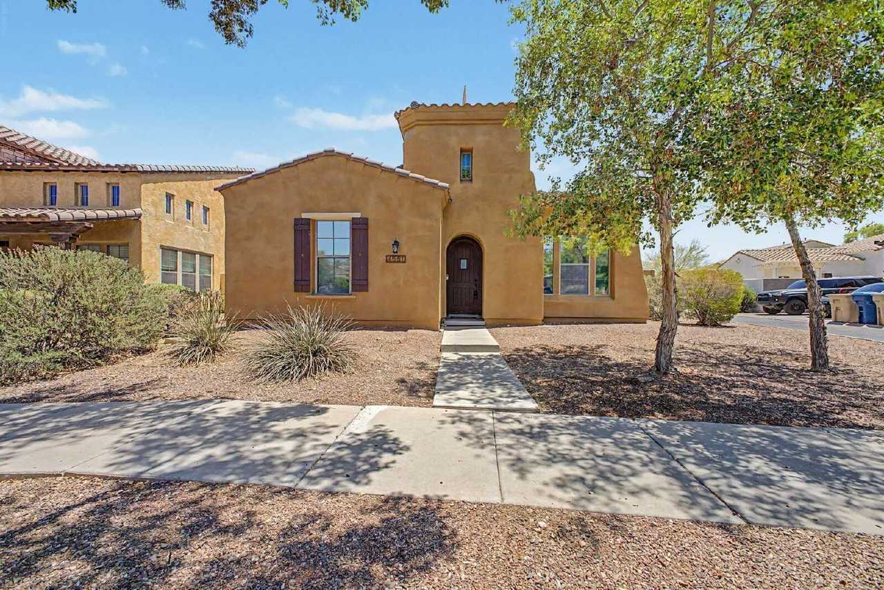 4561 N Golf Dr