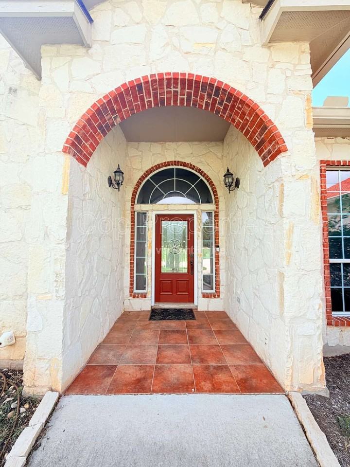 412 Shayla Ln - Photo 6 of 45