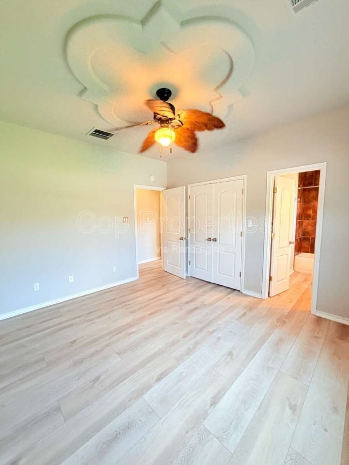 412 Shayla Ln - Photo 7 of 45