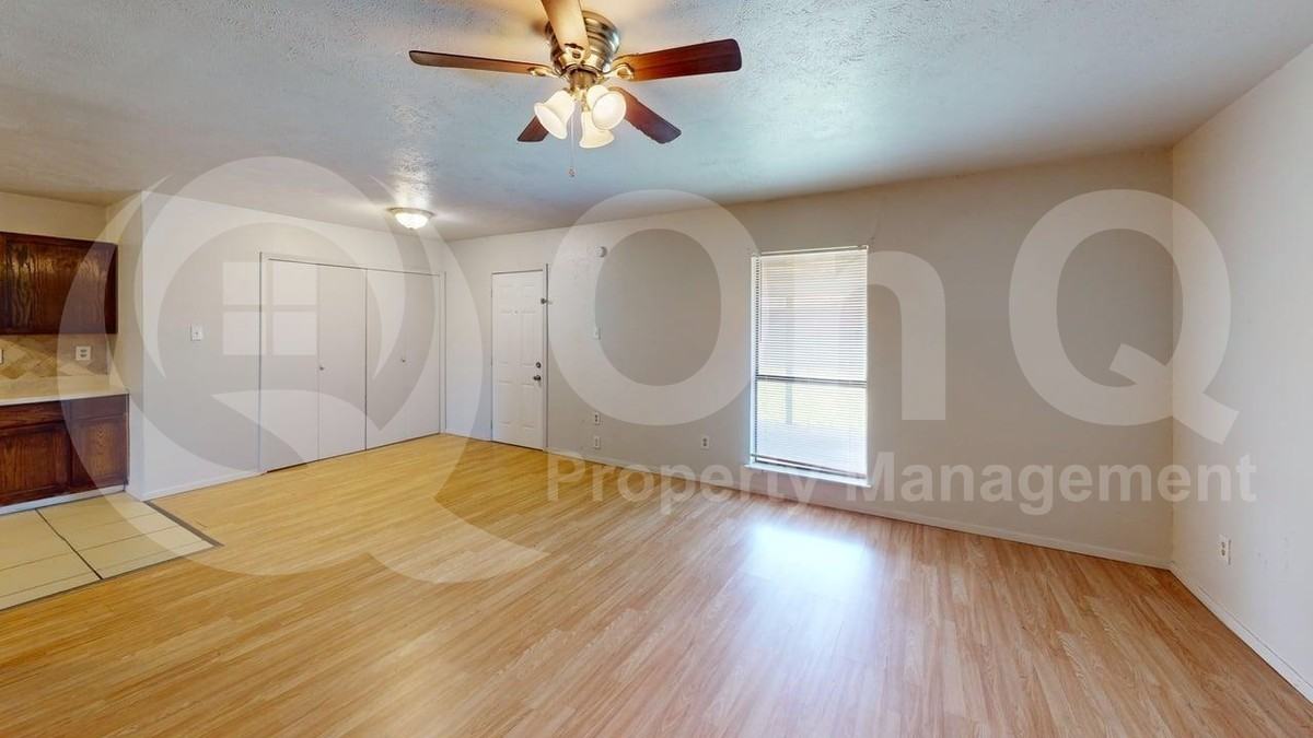 4805 Woodruff Dr - Photo 7 of 19