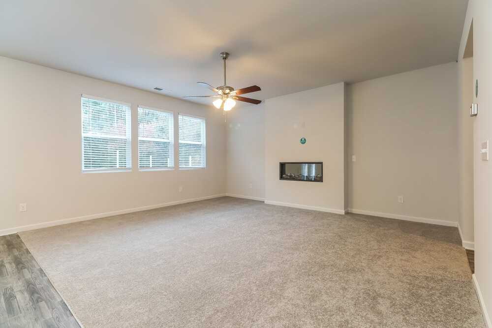 151 Hamilton Pointe Dr - Photo 5 of 17