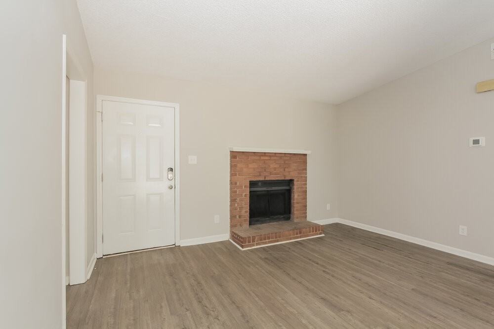 5128 Glenview Ct - Photo 4 of 16