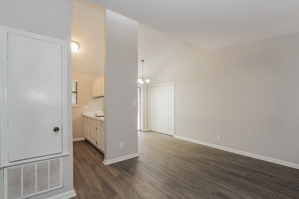 5128 Glenview Ct - Photo 7 of 16