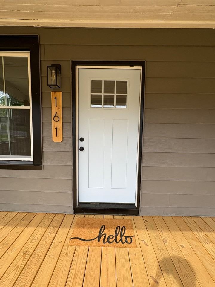 161 Seminole Dr - Photo 2 of 18