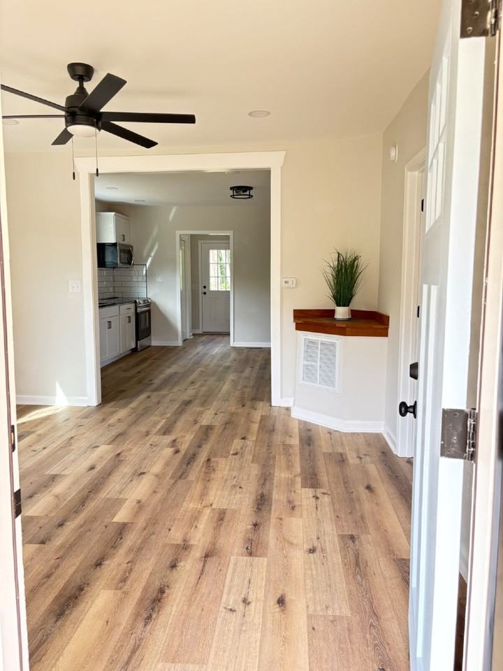 161 Seminole Dr - Photo 3 of 18