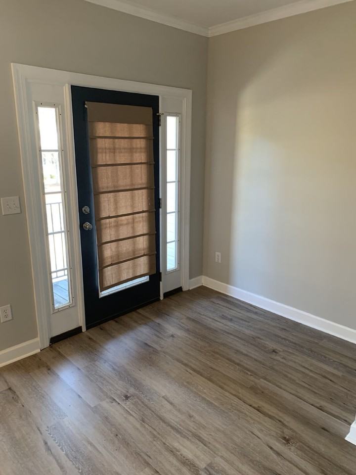 960 Colony Pkwy - Photo 2 of 21
