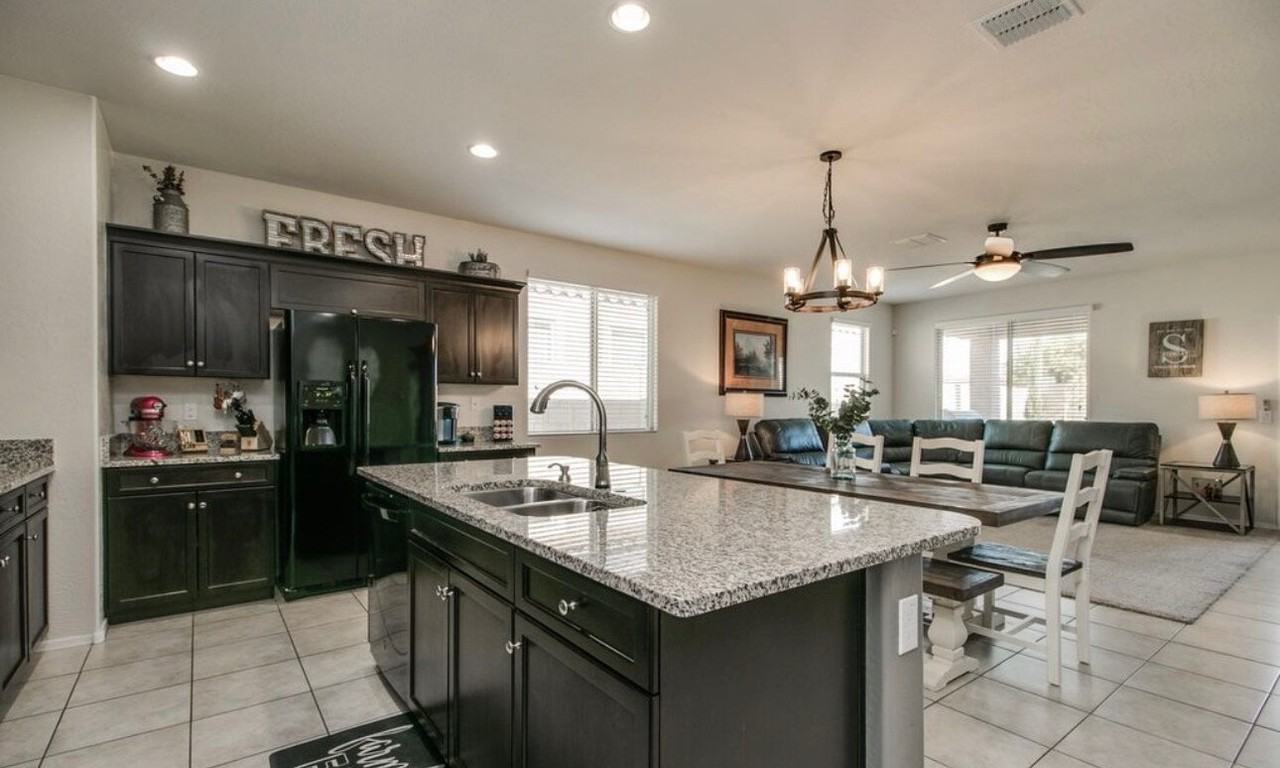 29857 W Columbus Ave - Photo 2 of 21