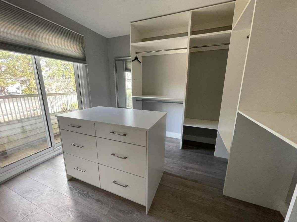 3200 Vanness Avenue - Photo 6 of 17