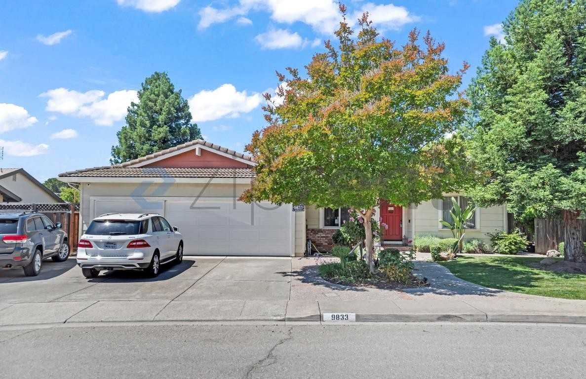 9833 Del Mar Dr - Photo 2 of 33
