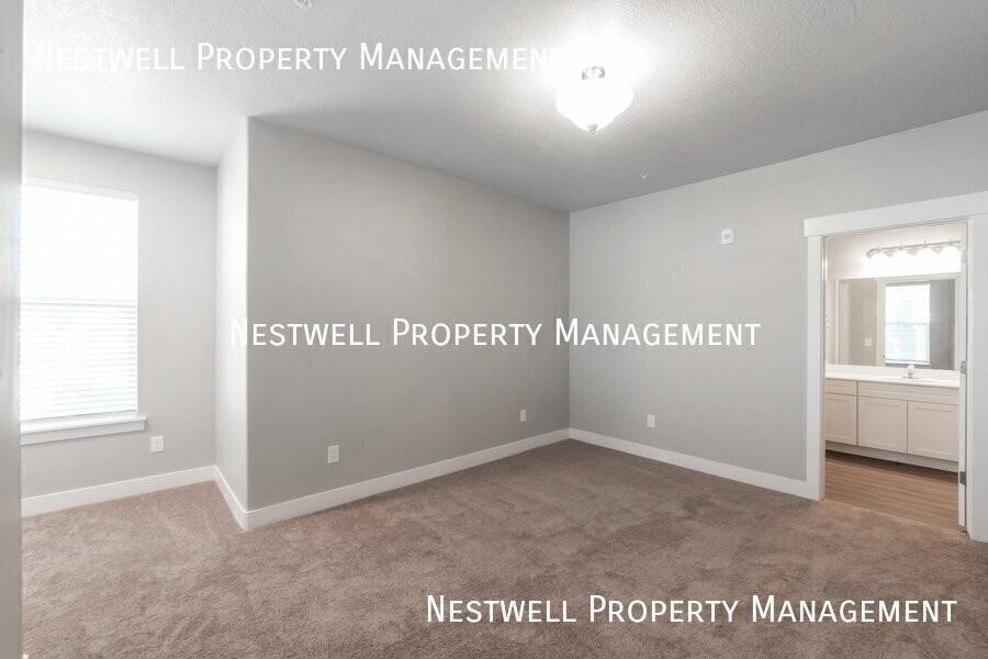 753 N Favreau Ln - Photo 7 of 35