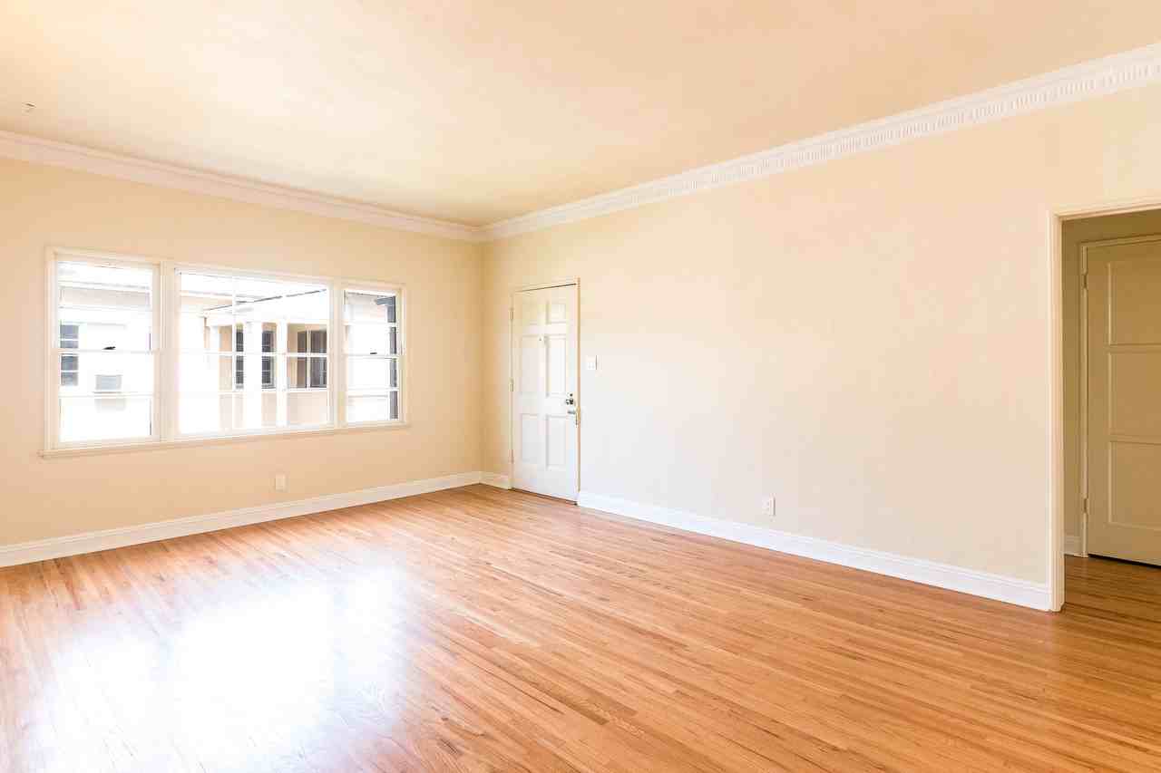 1056 S Genesee Ave #4 - Photo 2 of 18