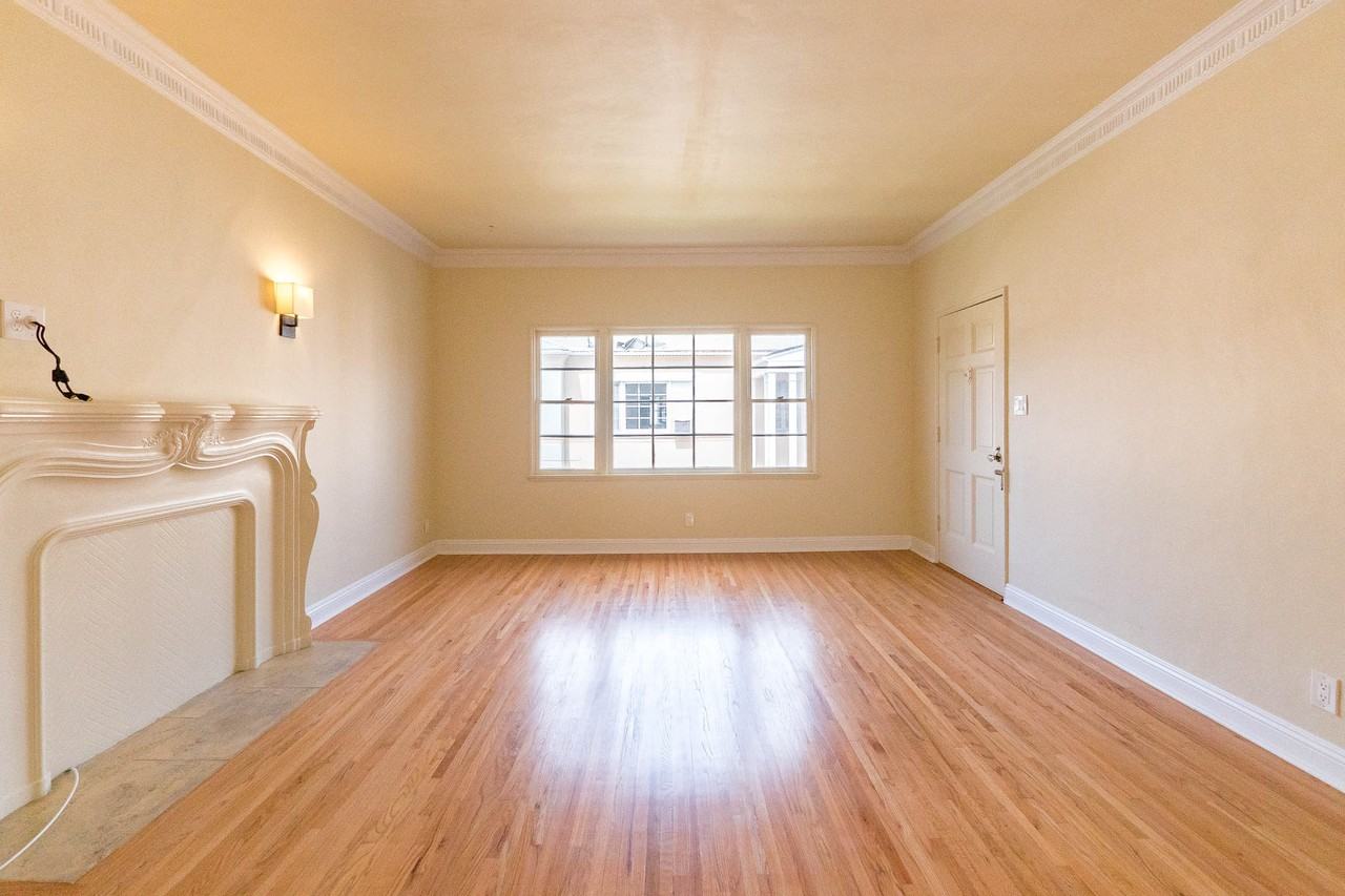 1056 S Genesee Ave #4 - Photo 4 of 18