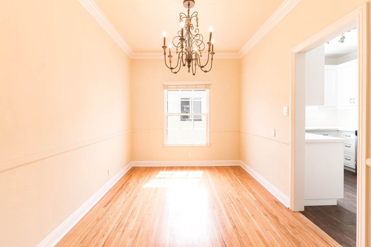 1056 S Genesee Ave #4 - Photo 5 of 18