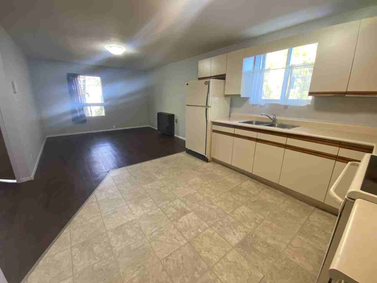 216 Leith St #4 - Photo 3 of 7