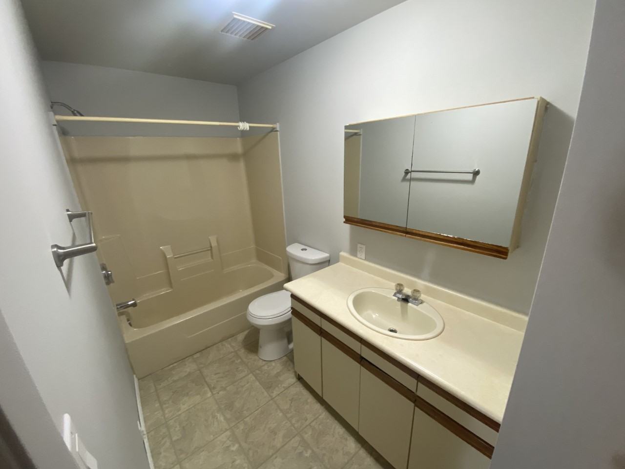 216 Leith St #4 - Photo 4 of 7