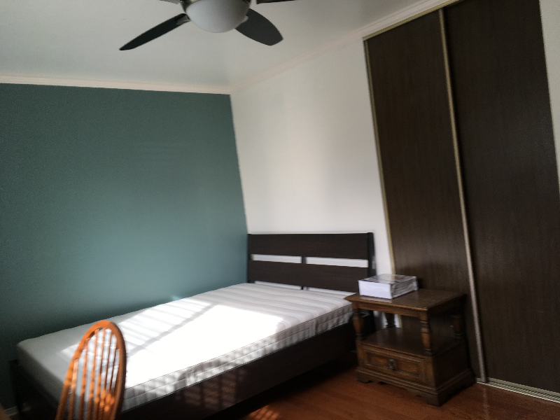 1195 Yosemite Ave - Photo 3 of 15
