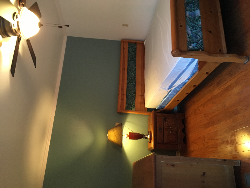1195 Yosemite Ave - Photo 7 of 15
