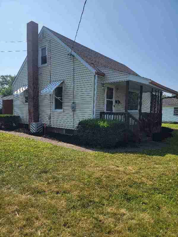 1502 N Beaver St - Photo 2 of 17