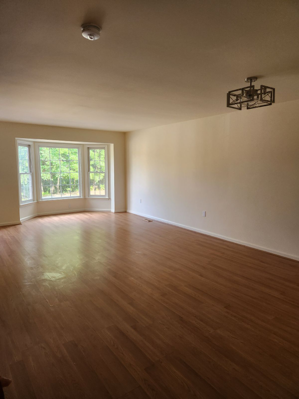 603 Twin Brook Ln - Photo 7 of 17