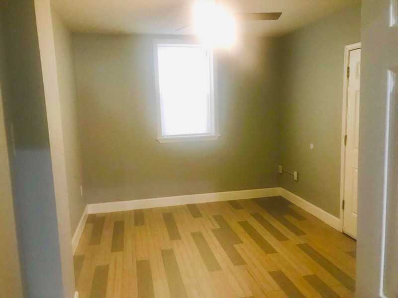 1220 Market St #1 - Photo 3 of 10