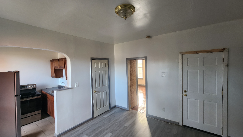 52 Clinton St #1 - Photo 6 of 14