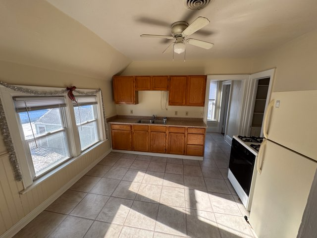1610 13th Ave - Photo 6 of 11