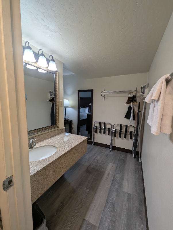 1317 E Gurley St #150 - Photo 6 of 9
