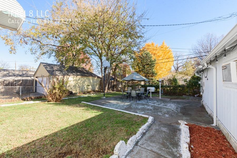 1227 1/2 S Gary Ave - Photo 5 of 7