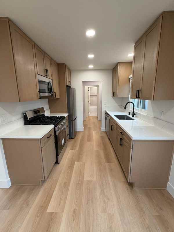 365 Wisconsin Ave - Photo 3 of 16