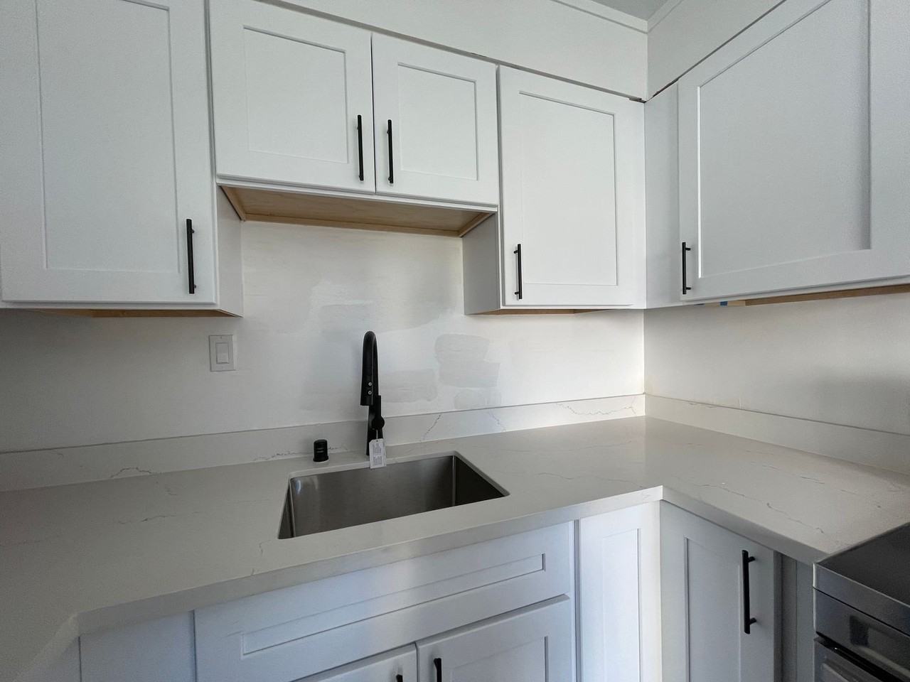 1761 Vallejo St #201 - Photo 6 of 26
