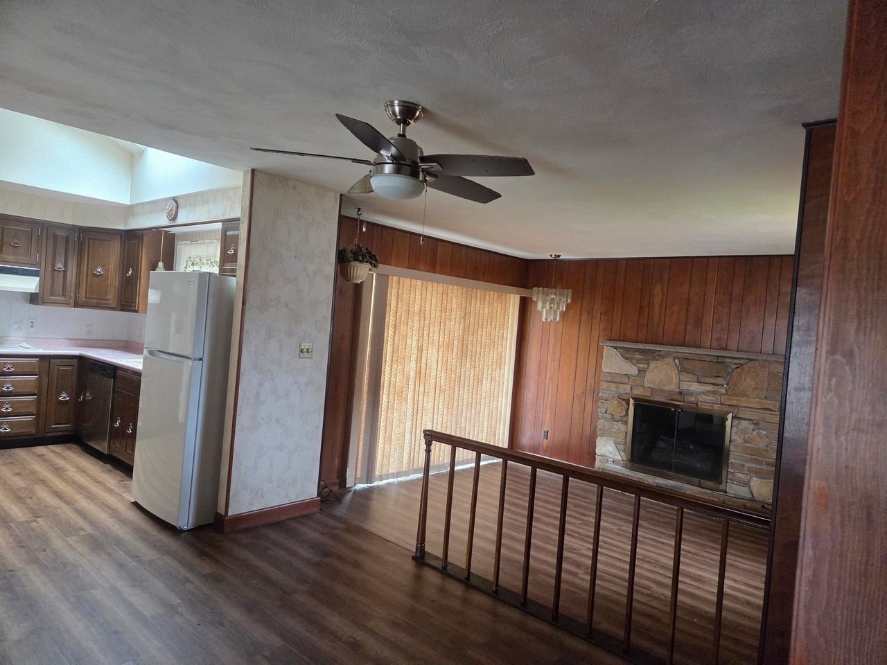 28 Burt St - Photo 6 of 11