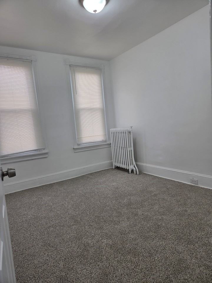 5767 N Beechwood St - Photo 6 of 11