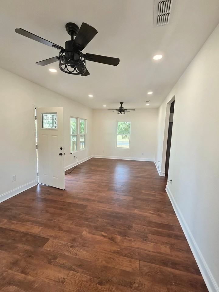 400 Wolfe St - Photo 2 of 12