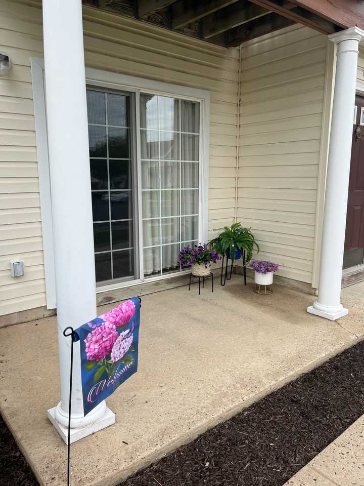 67 Wagon Wheel Rd - Photo 2 of 12