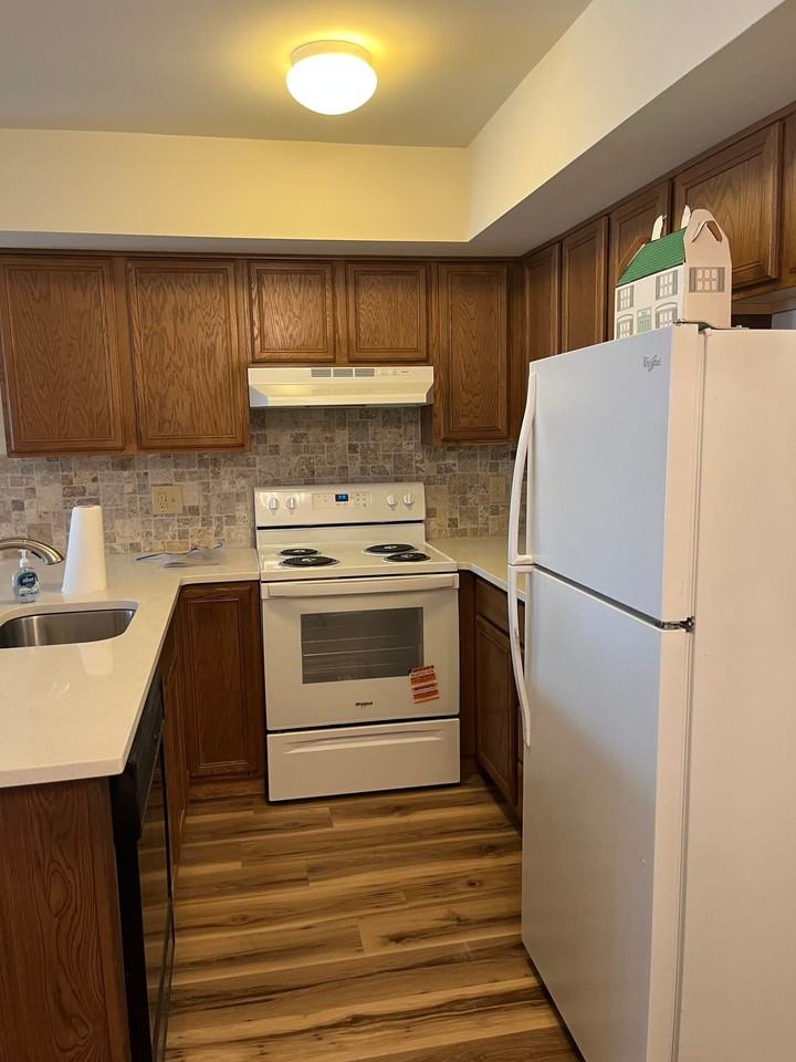 67 Wagon Wheel Rd - Photo 5 of 12