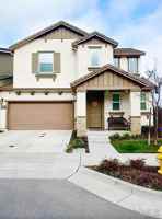featured image of 11 Takko Machi Ln
