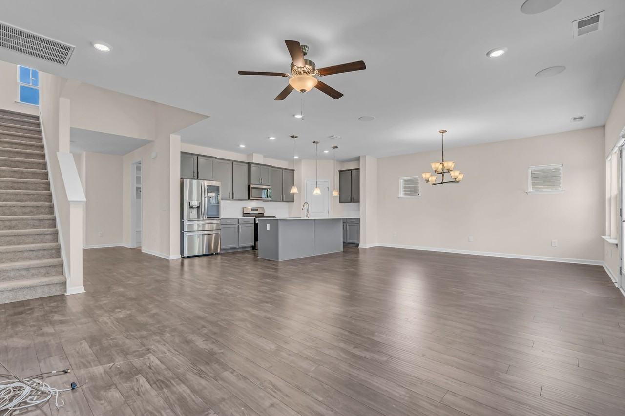 633 Castle Rd - Photo 5 of 20
