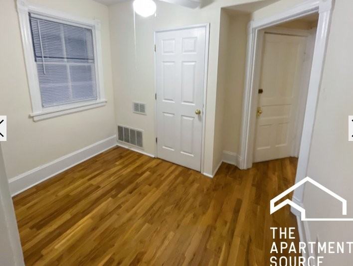 2612 N Racine Ave #G - Photo 7 of 10