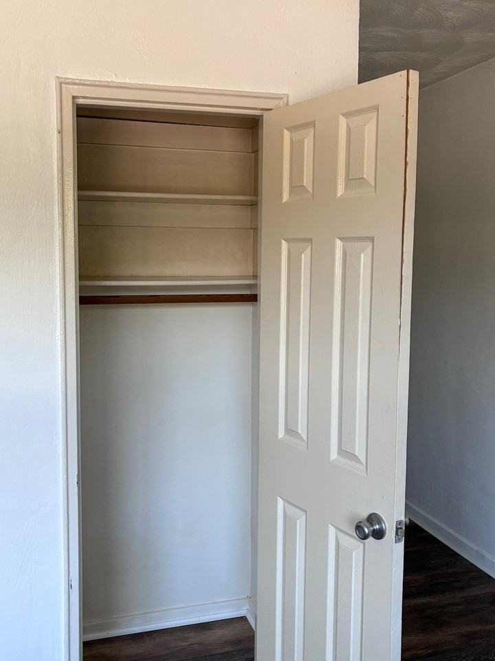 801 Greenway Ct - Photo 7 of 16