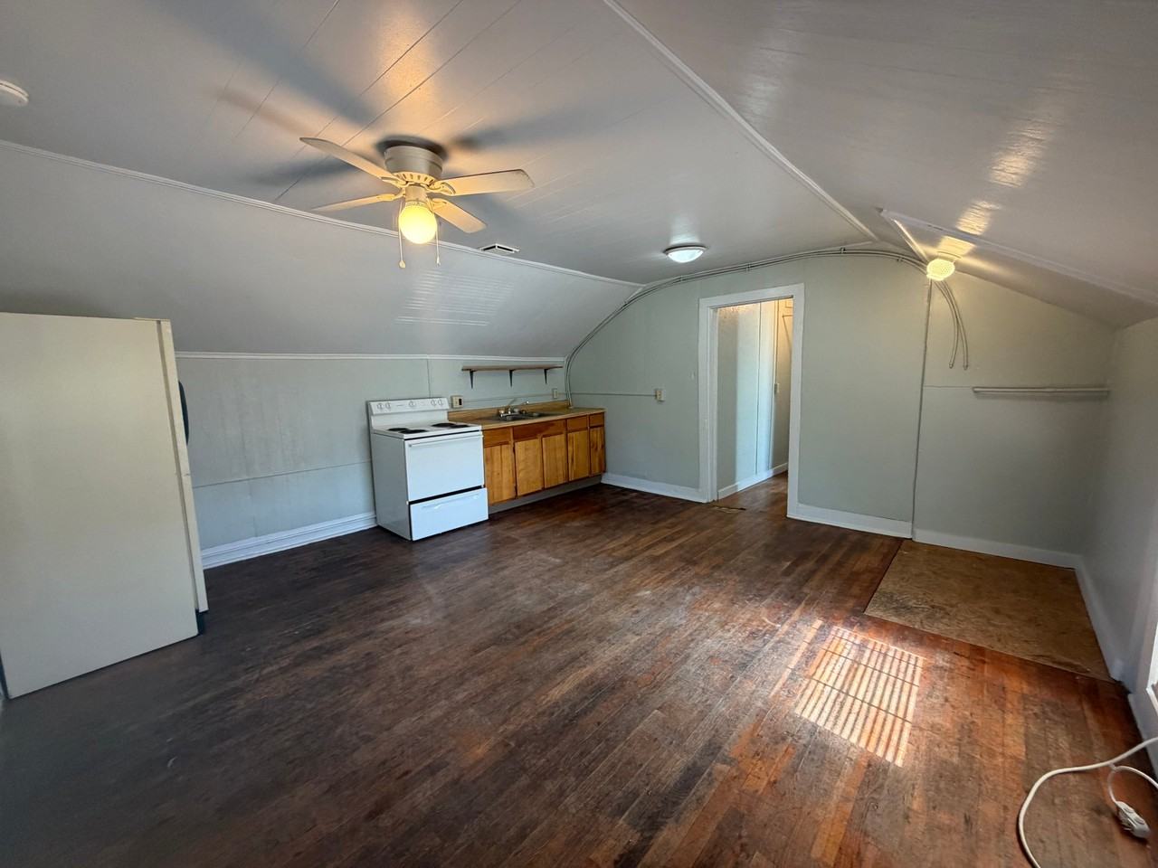 314 N Webb St #B - Photo 2 of 13