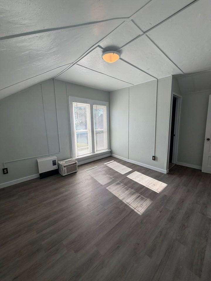 314 N Webb St #B - Photo 6 of 13
