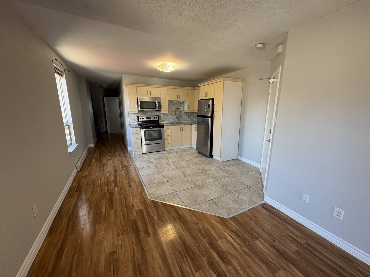 469 King St W #3 - Photo 2 of 10