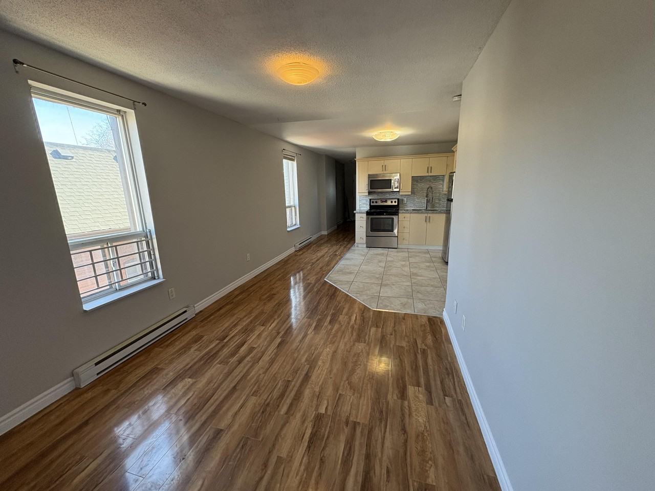469 King St W #3 - Photo 6 of 10