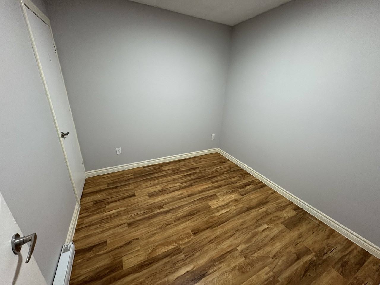 469 King St W #3 - Photo 7 of 10
