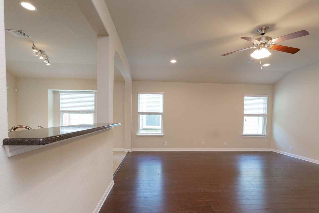11604 Yeadon Way - Photo 6 of 31