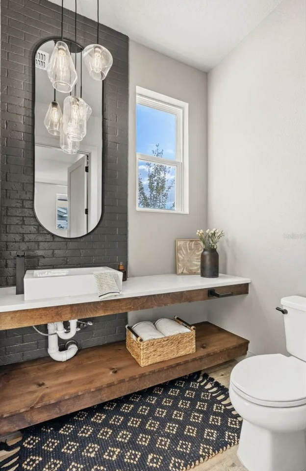 726 Ellwood Ave - Photo 5 of 17