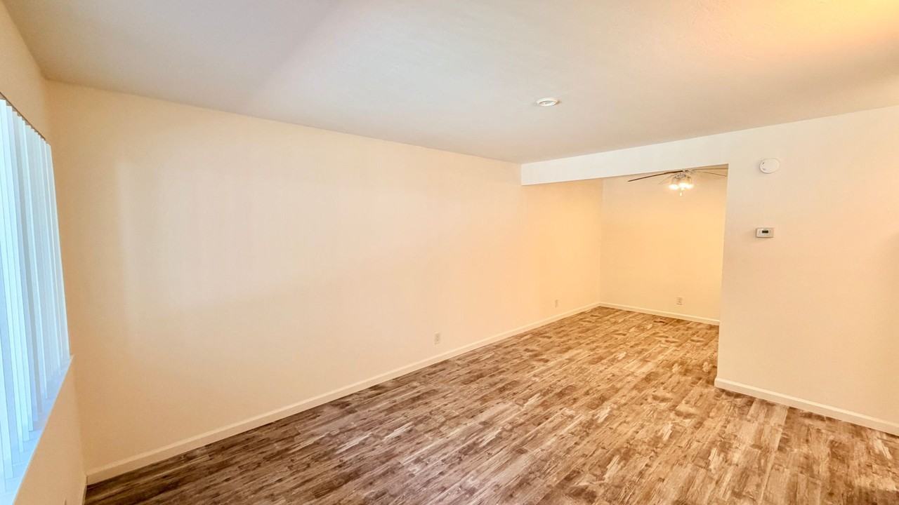 Chiquita Garden Apartments - Photo 2 of 27
