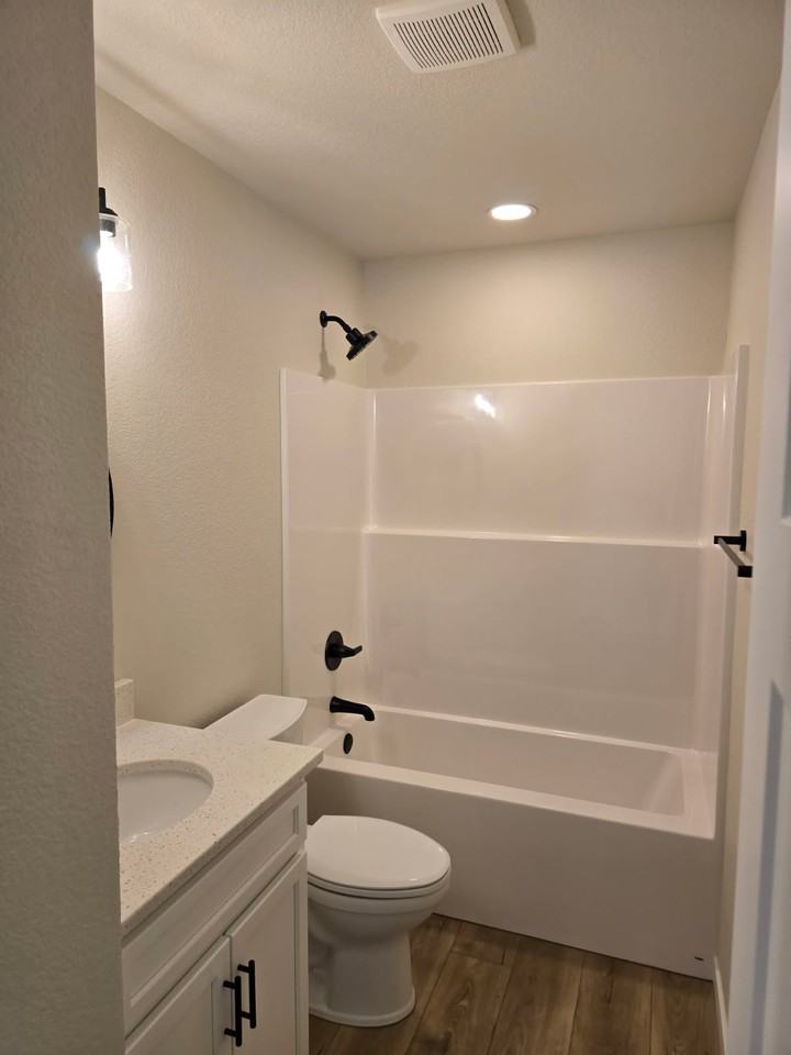303 Northern Lights Blvd E #303 - Photo 4 of 5