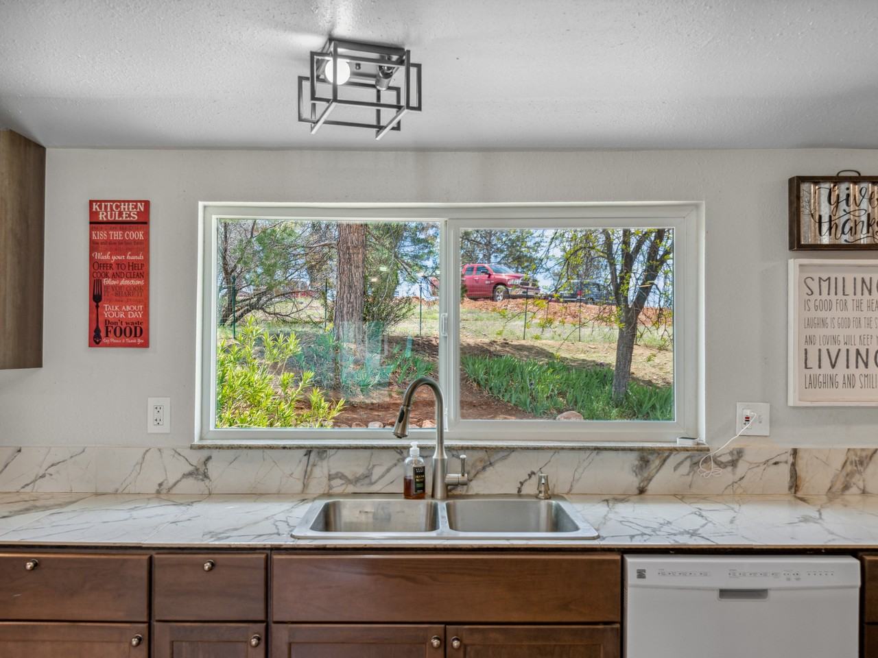 1835 S Sugarloaf Rd #NA - Photo 2 of 12