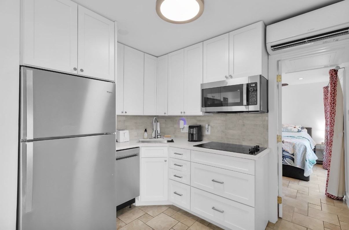 1440 17th St #2 - Photo 5 of 12